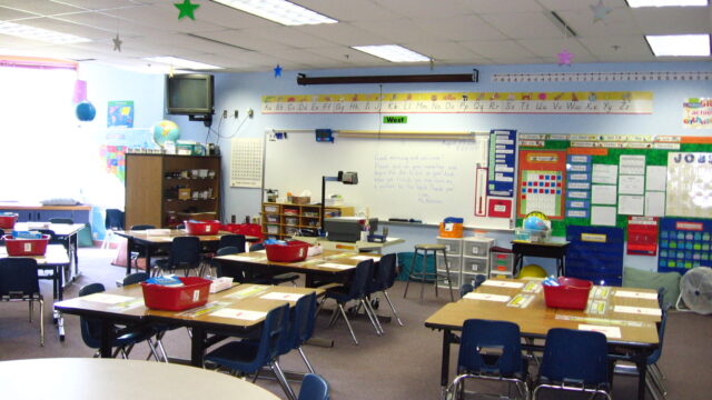 Elementary_classroom_in_Alaska